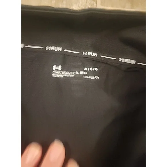 Under Armour Run Womens LARGE Half Zip Long Sleeve Training Top Black And GREEN - Picture 3 of 6